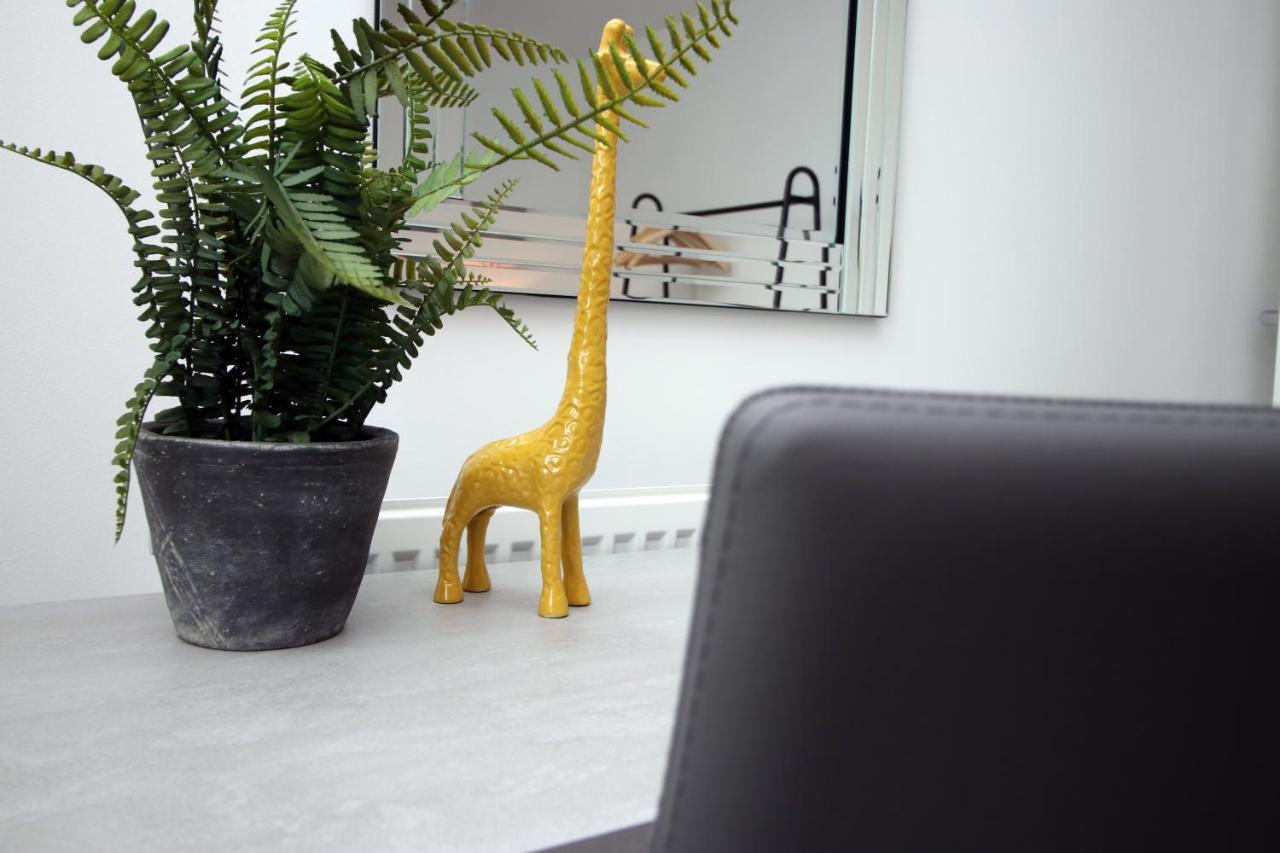 Ferienwohnung FREE PARKING - Weekly Offers - WiFi - Business Morriston Exterior foto